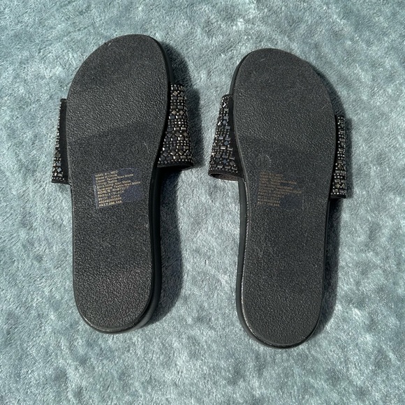 Candie’s Parsley Sandals in Black and Silver Size 8.5 NWT - Picture 4 of 5